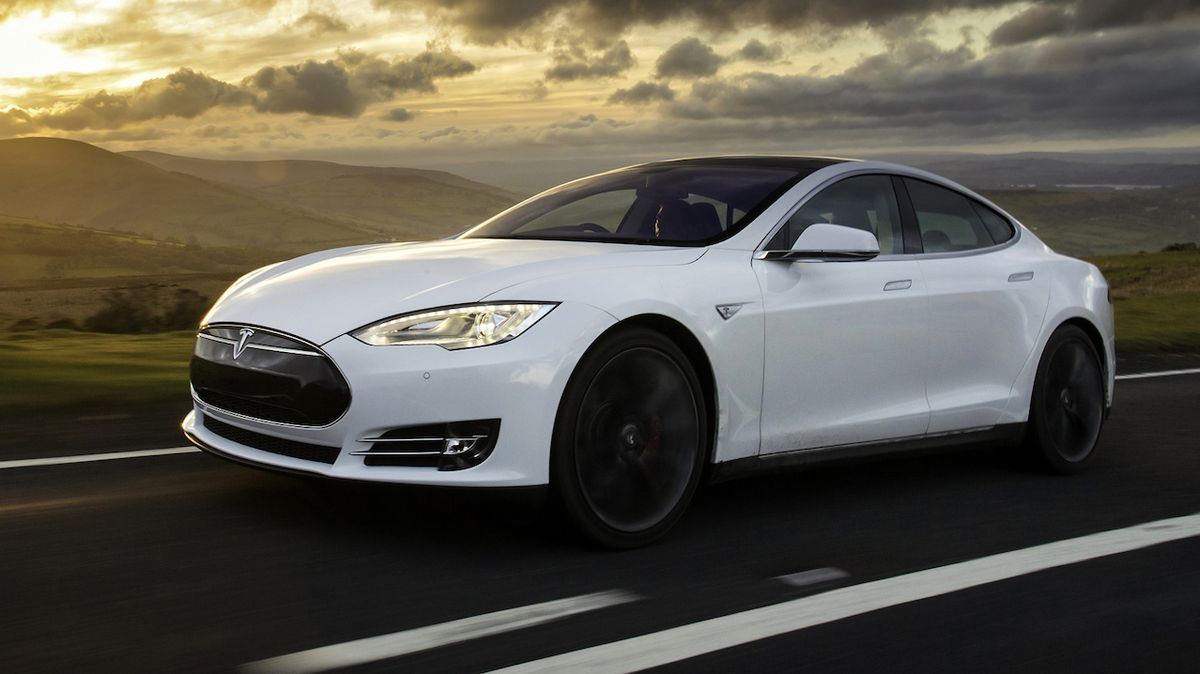 Tesla zablokovala zákazníkovi třetinu baterie, za odblokování chtěla 110 tisíc